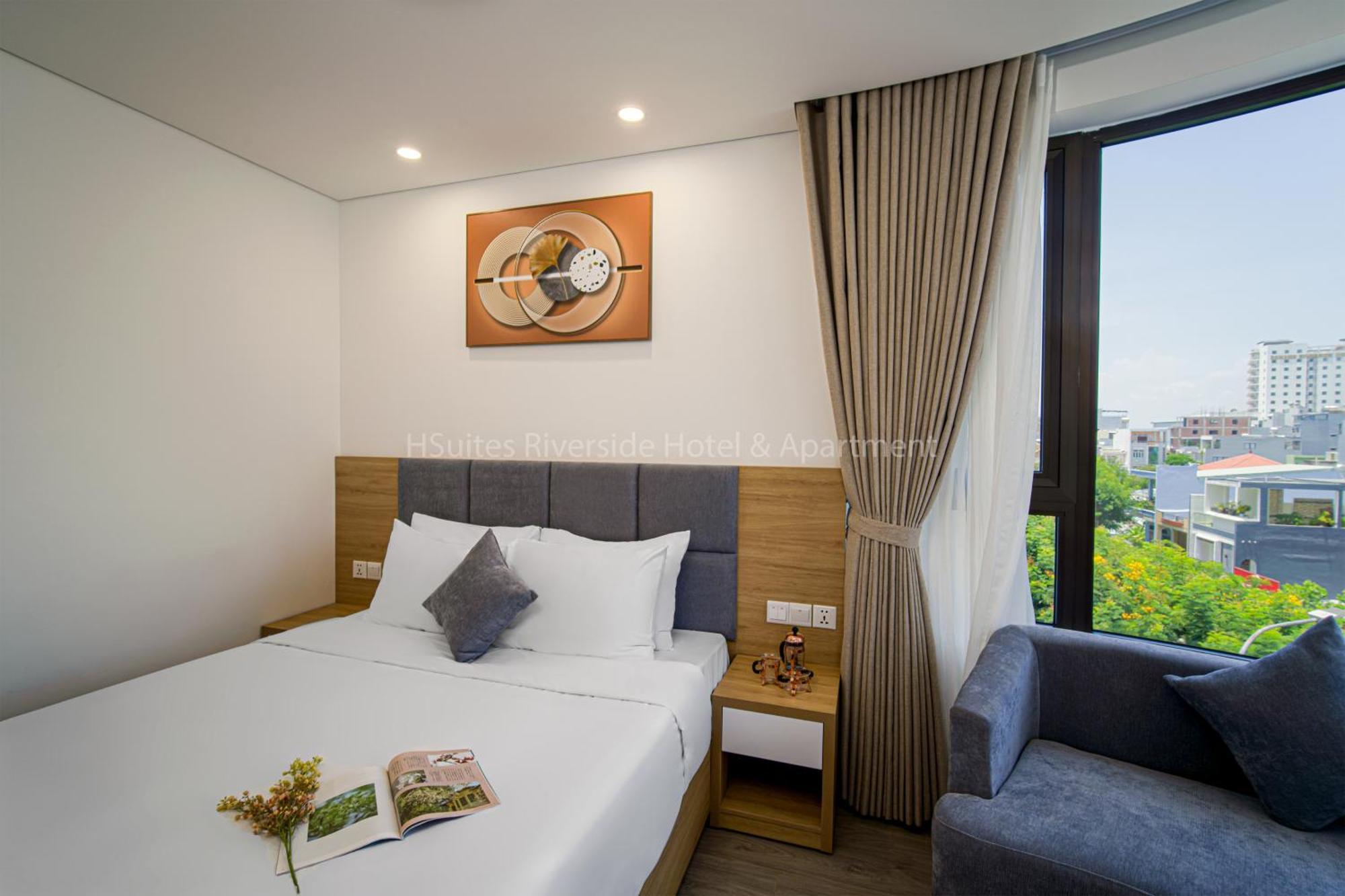 Hsuites Riverside And *